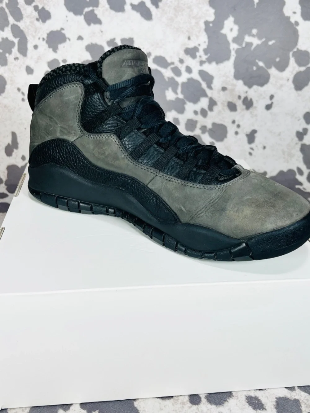 Jordan 10 Retro Shadow mens size 11.5